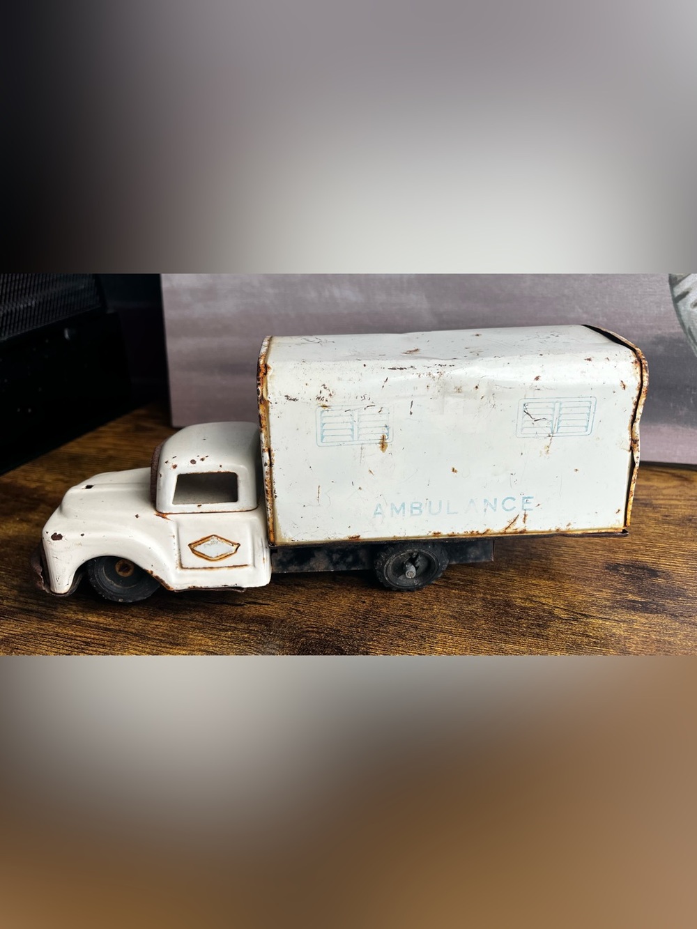 Vintage 50s/60s Tin Litho Toy Ambulance